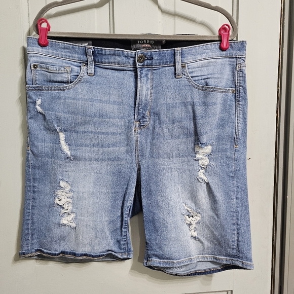 Torrid Sky High Skinny Premium Stretch Short - Picture 8 of 10